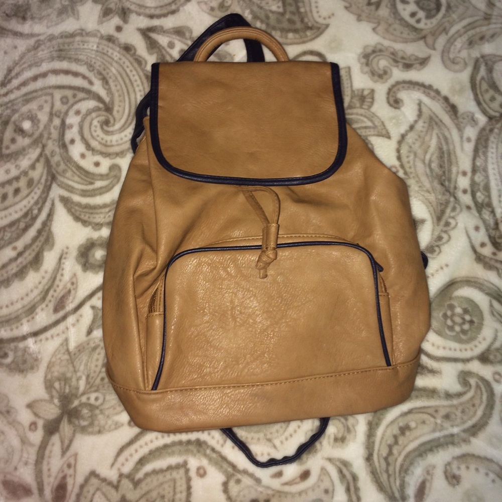 🎰NWOT beautiful Carmel backpack🎰